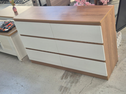 Nordic Bedroom Suite C – Queen Bed with Mattress, Dresser & 2 Bedside Tables